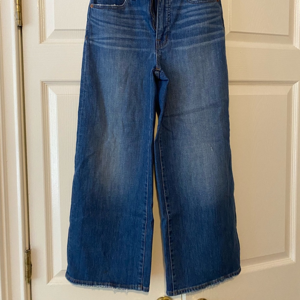 Wide leg crop high waisted jean